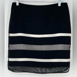 WHITE HOUSE BLACK MARKET MINI SKIRT NWOT FULLY‎ LINED W/BACK ZIPPER CHIC ELEGANT